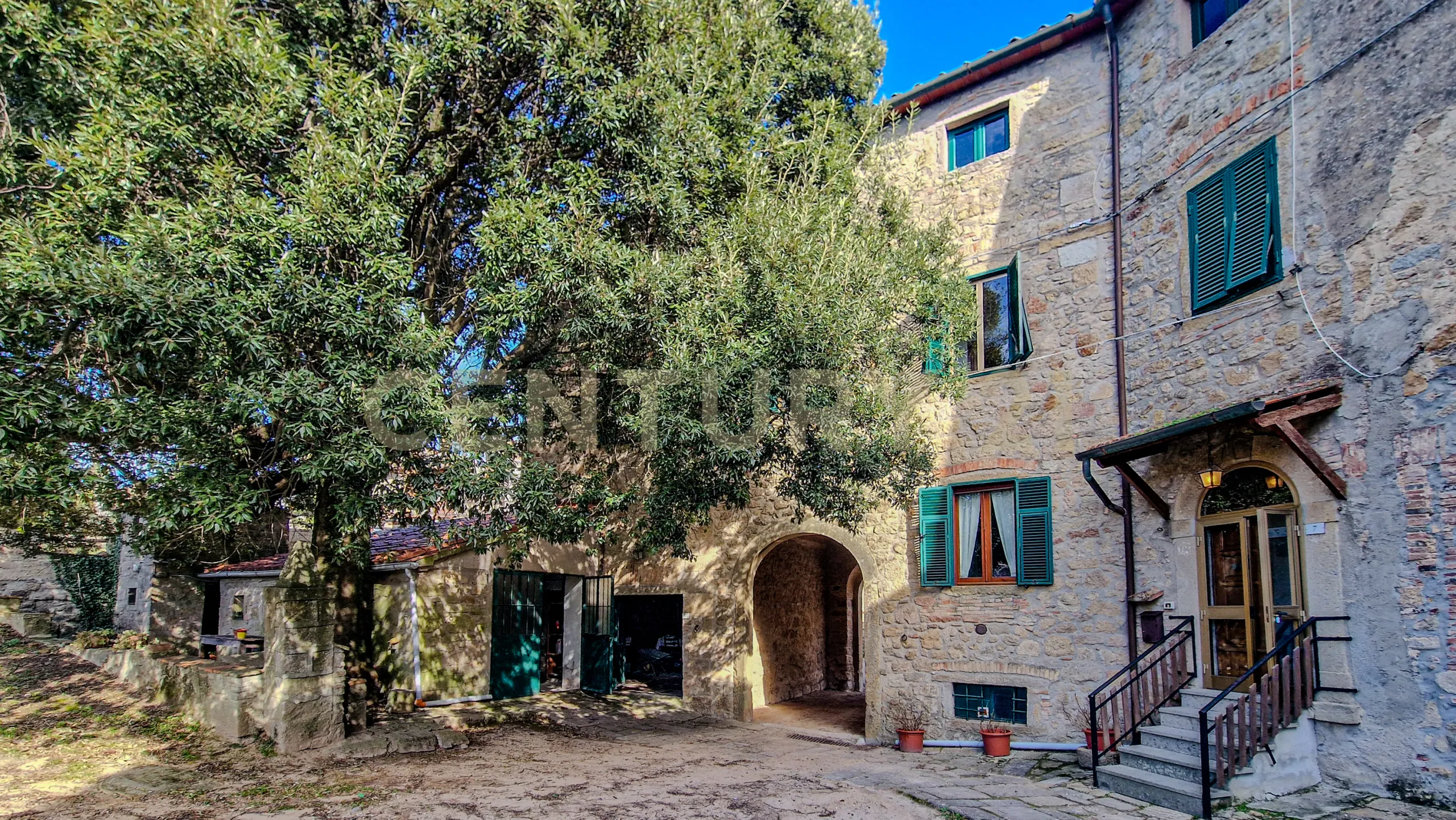 Foto 1 di 43 - Villa a schiera in vendita a Roccastrada
