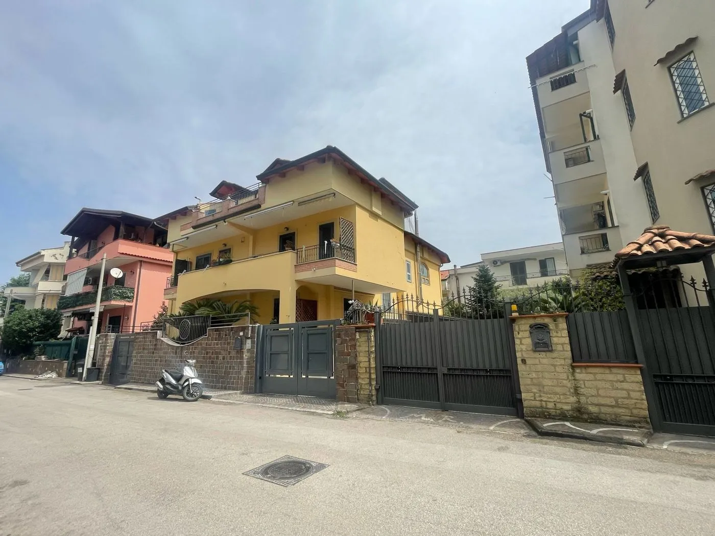 Foto 2 di 36 - Villa in vendita a Giugliano in Campania