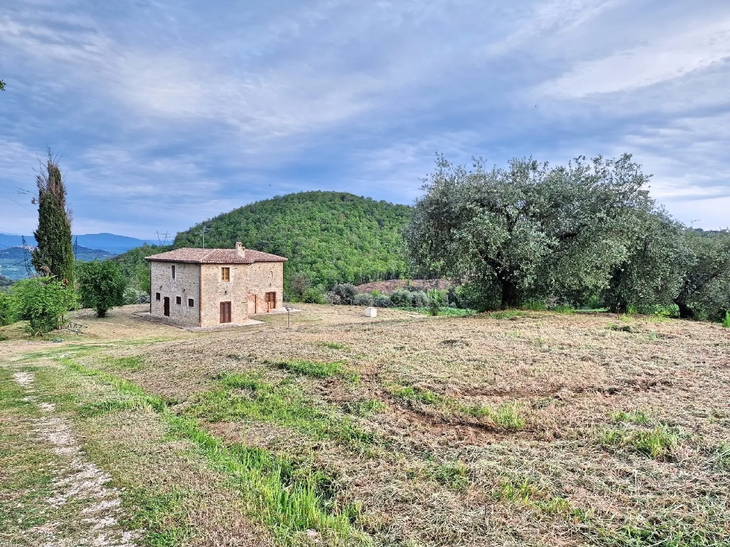 Foto 5 di 27 - Casa indipendente in vendita a Todi
