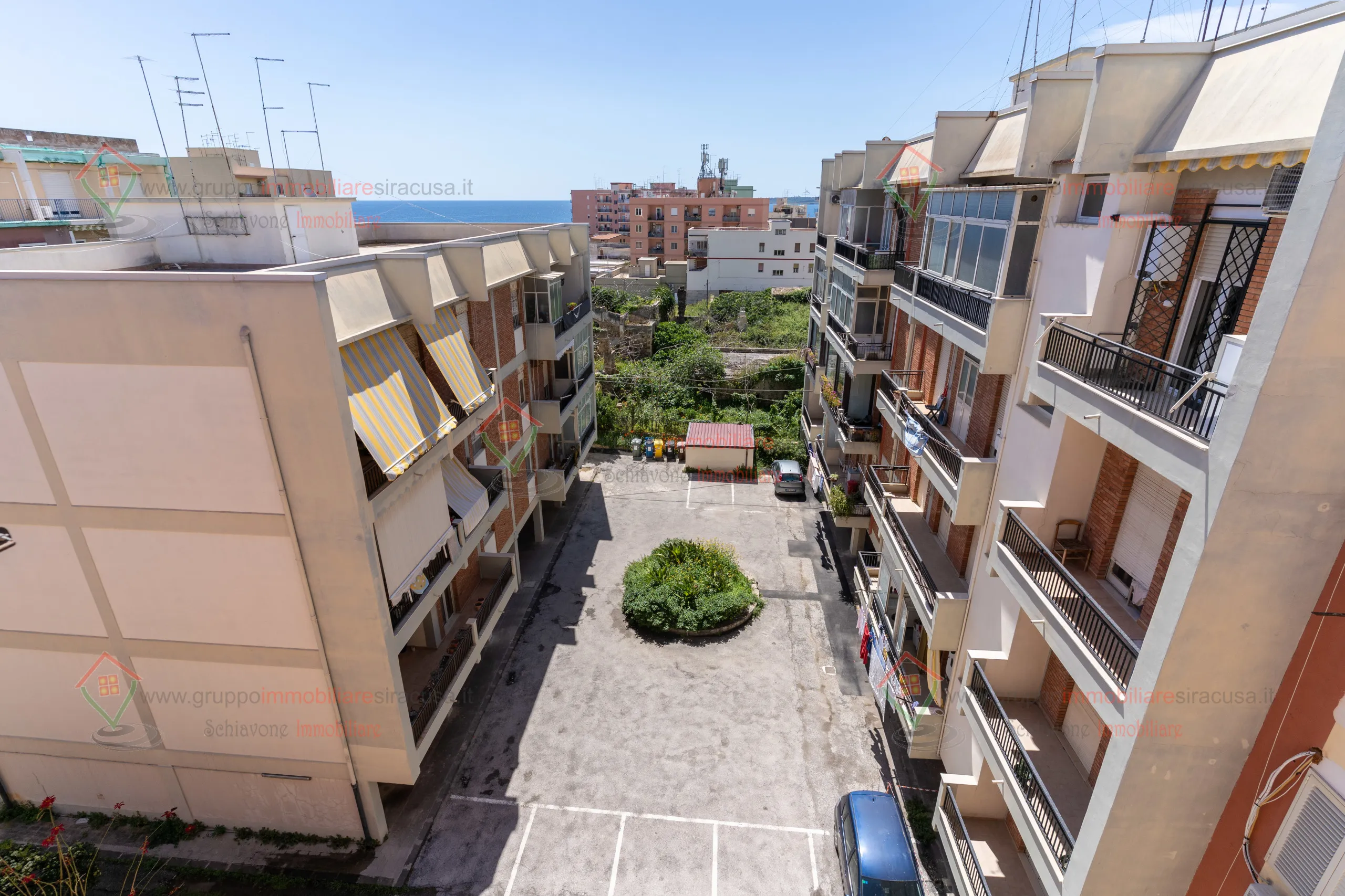 Foto 1 di 23 - Appartamento in vendita a Siracusa