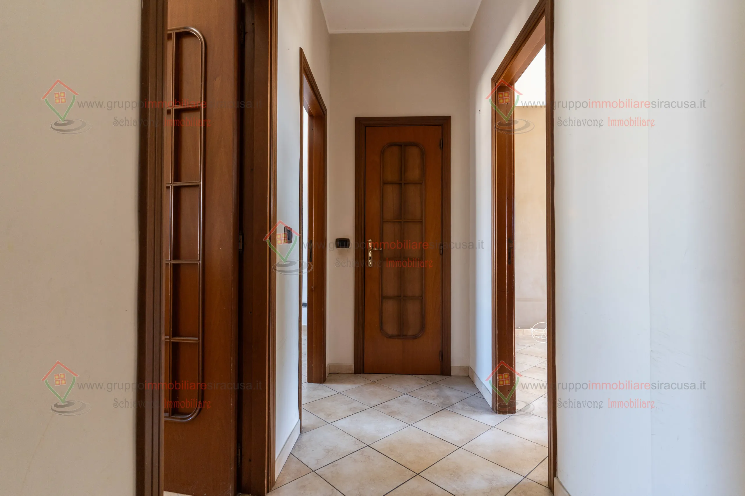 Foto 10 di 23 - Appartamento in vendita a Siracusa