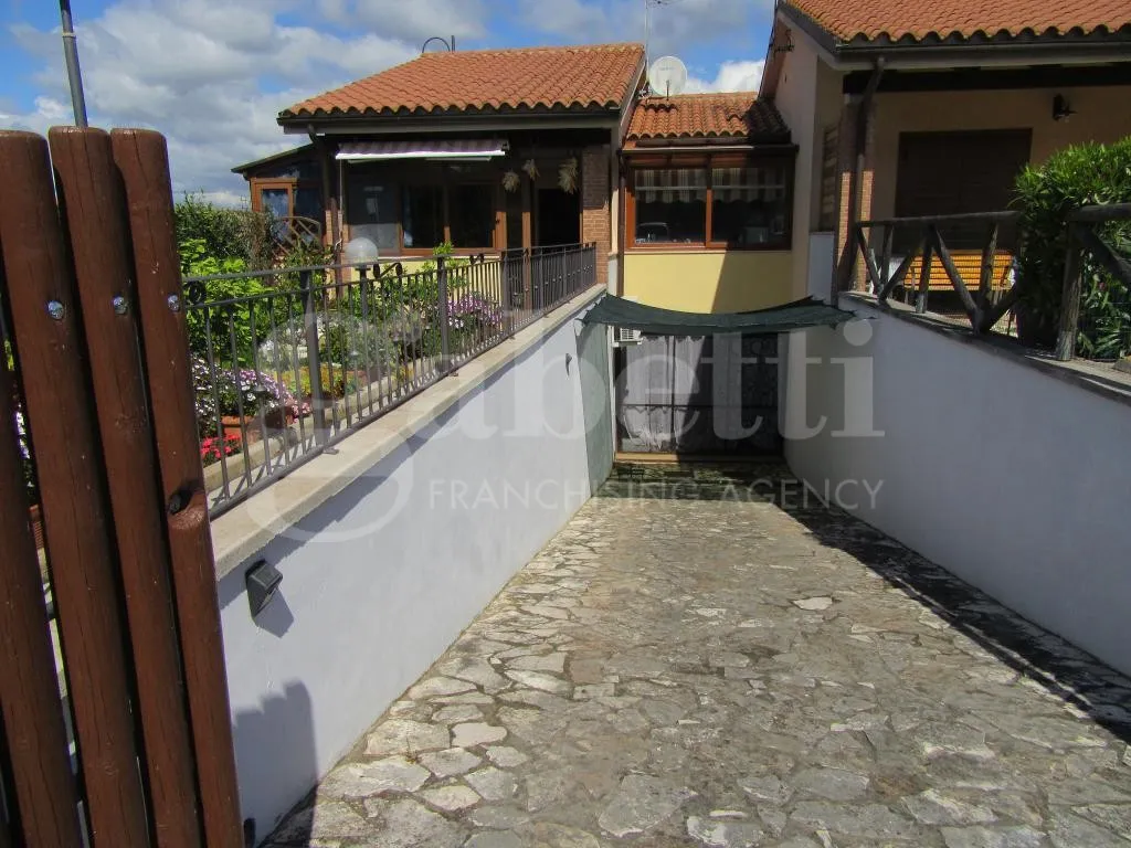 Foto 32 di 50 - Villa a schiera in vendita a Gavorrano