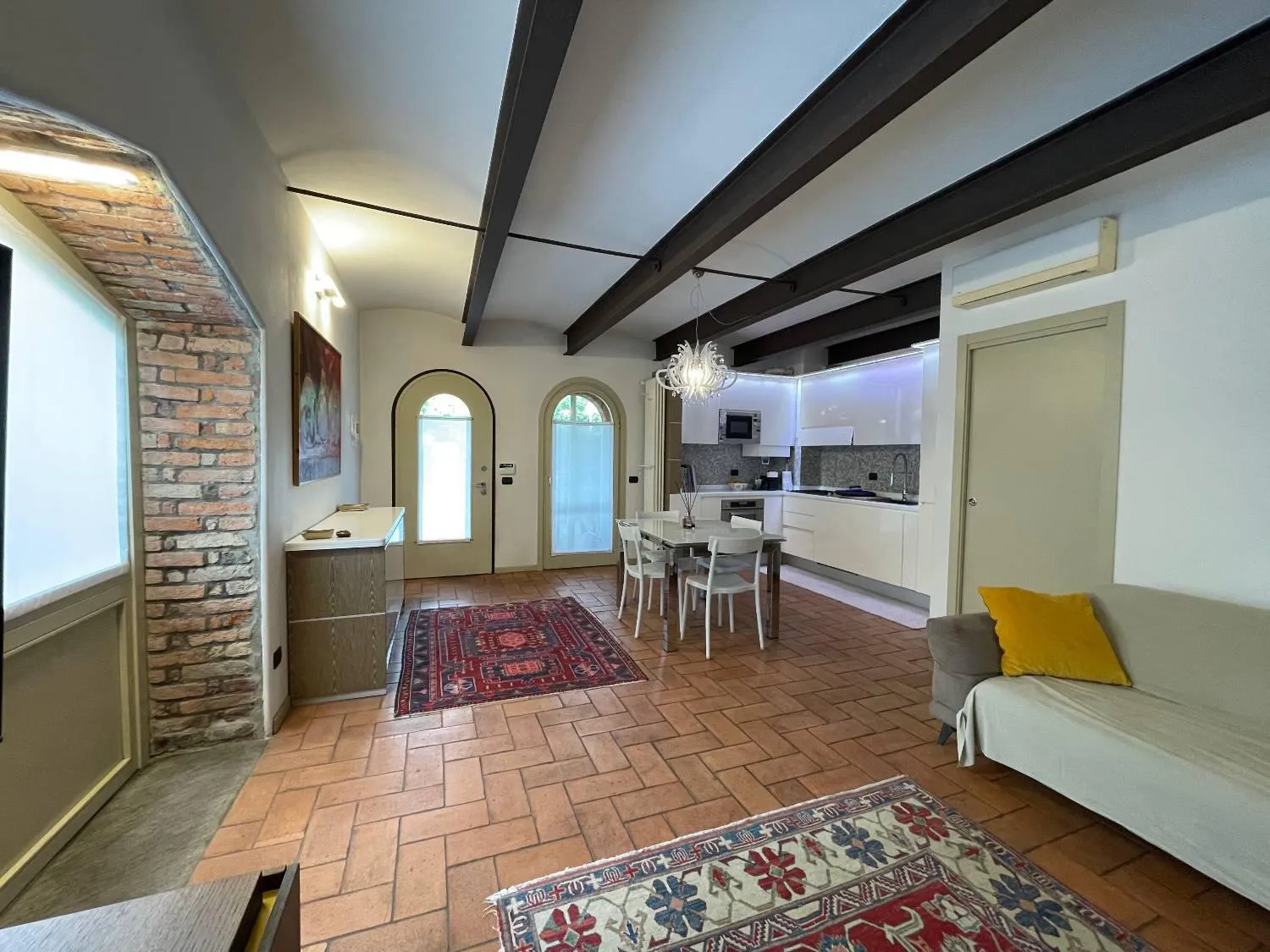 Foto 3 di 23 - Villa a schiera in vendita a Lodi