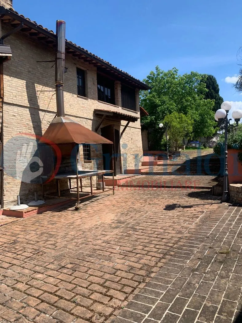 Foto 43 di 49 - Ristorante in affitto a Bevagna