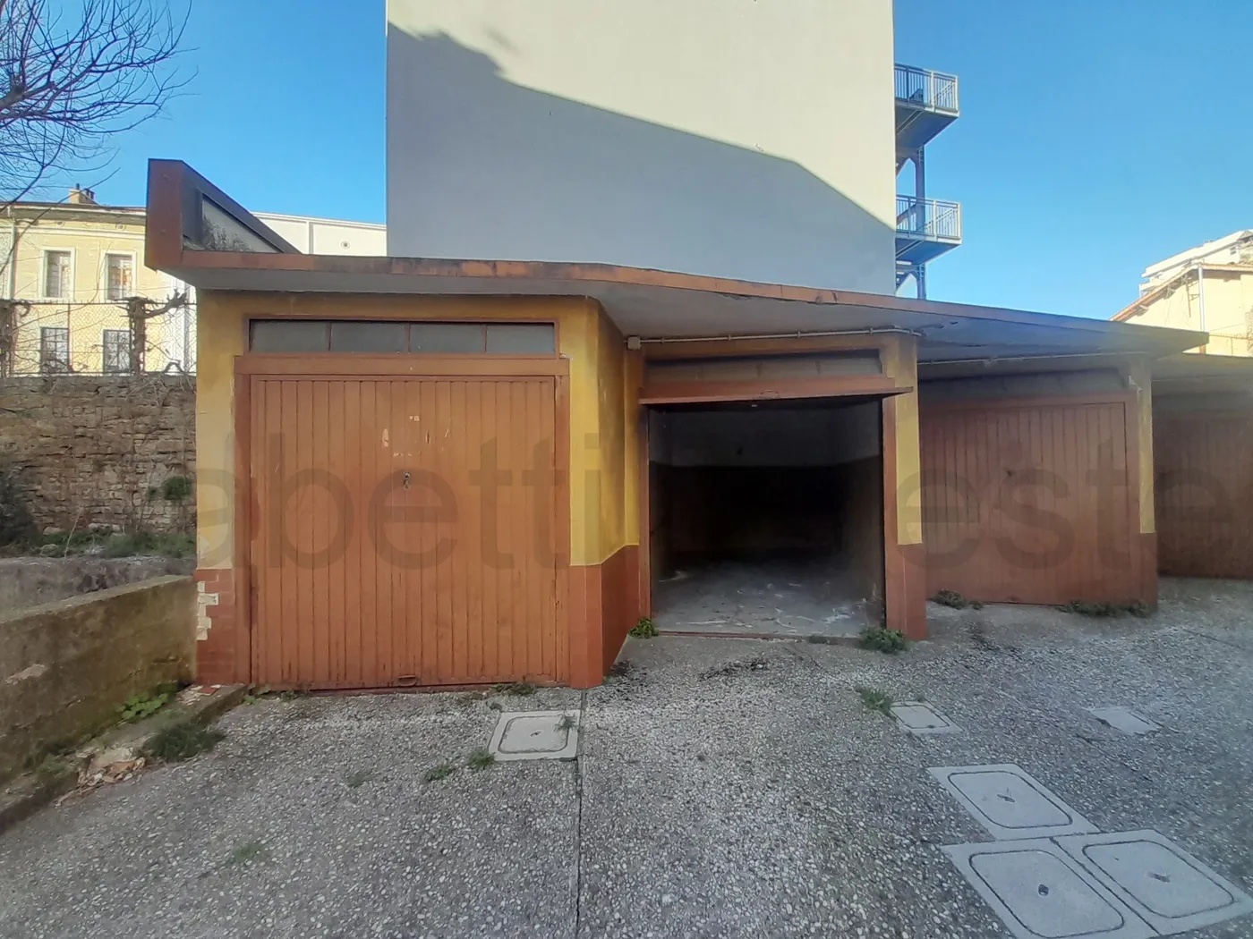 Foto 1 di 3 - Garage in vendita a Trieste