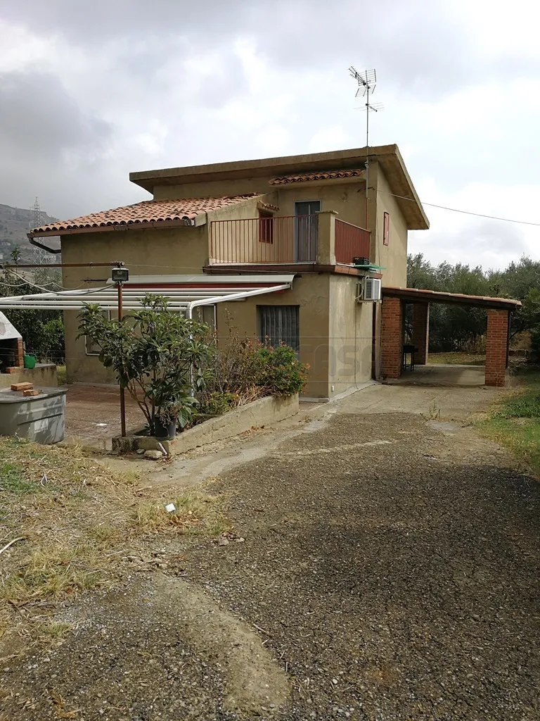 Foto 5 di 9 - Villa a schiera in vendita a Caltanissetta