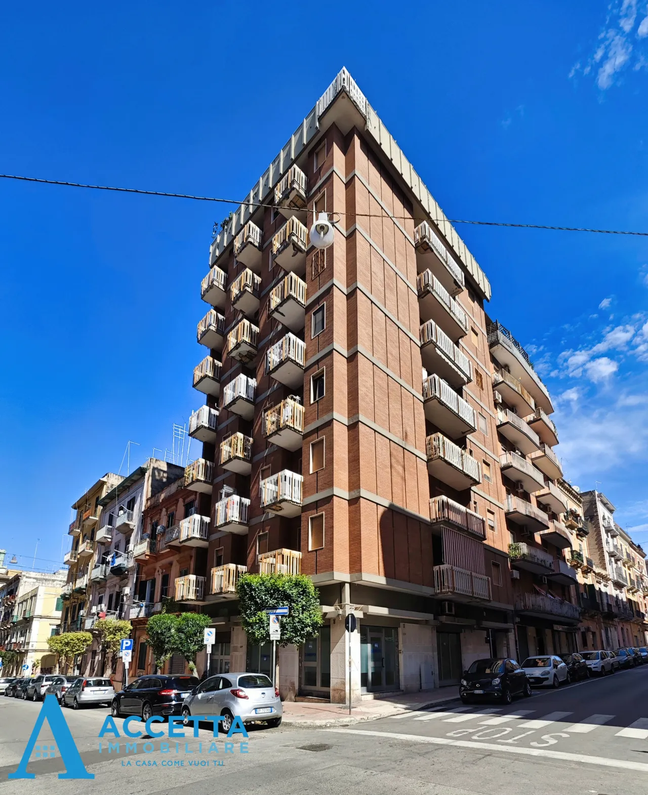 Foto 3 di 20 - Attività commerciale in affitto a Taranto