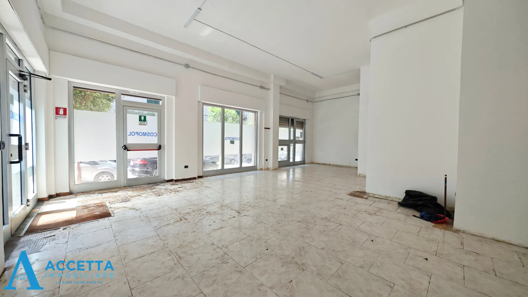 Foto 6 di 20 - Attività commerciale in affitto a Taranto