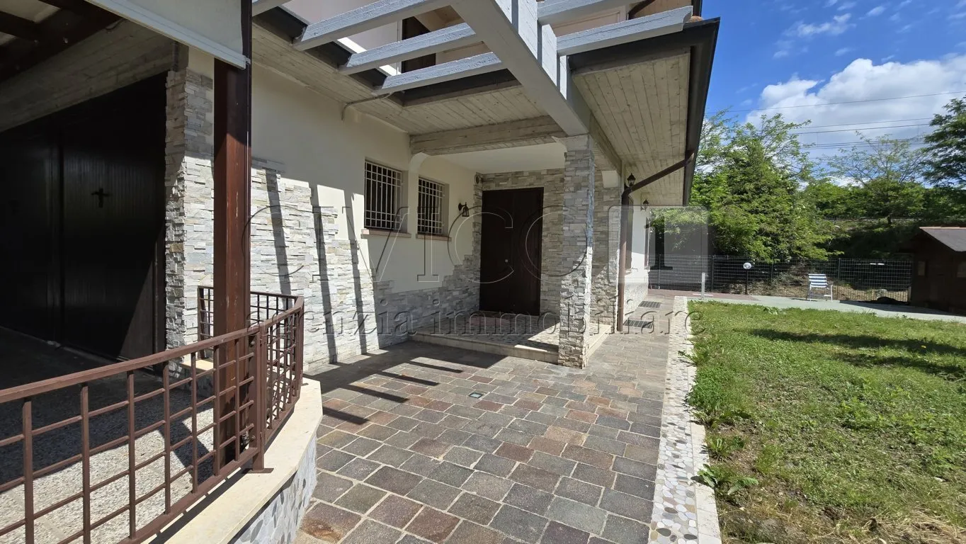 Foto 4 di 33 - Casa indipendente in vendita a Torri di Quartesolo