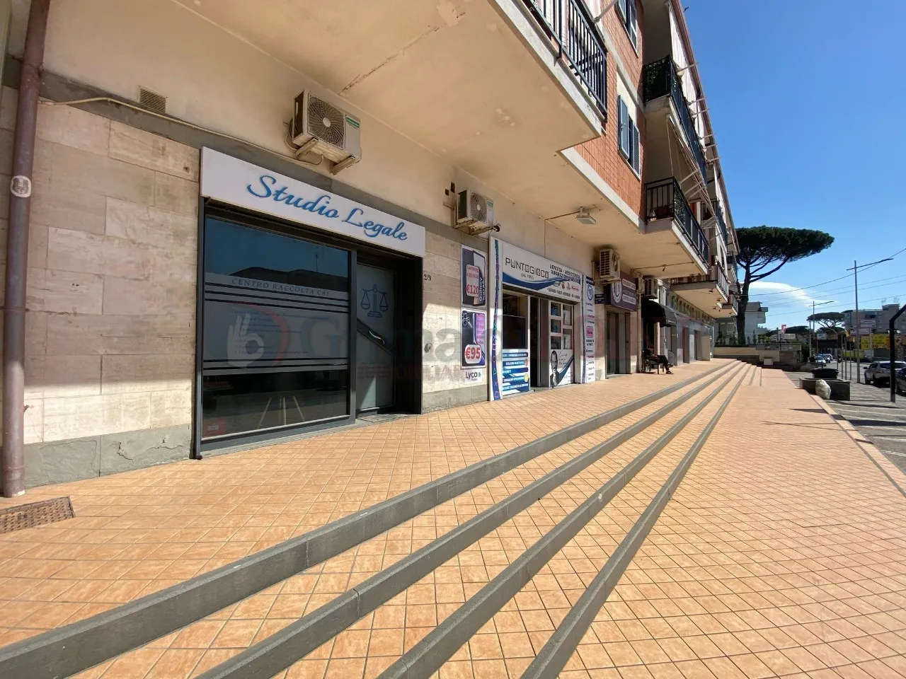 Foto 1 di 3 - Attività commerciale in affitto a Giugliano in Campania