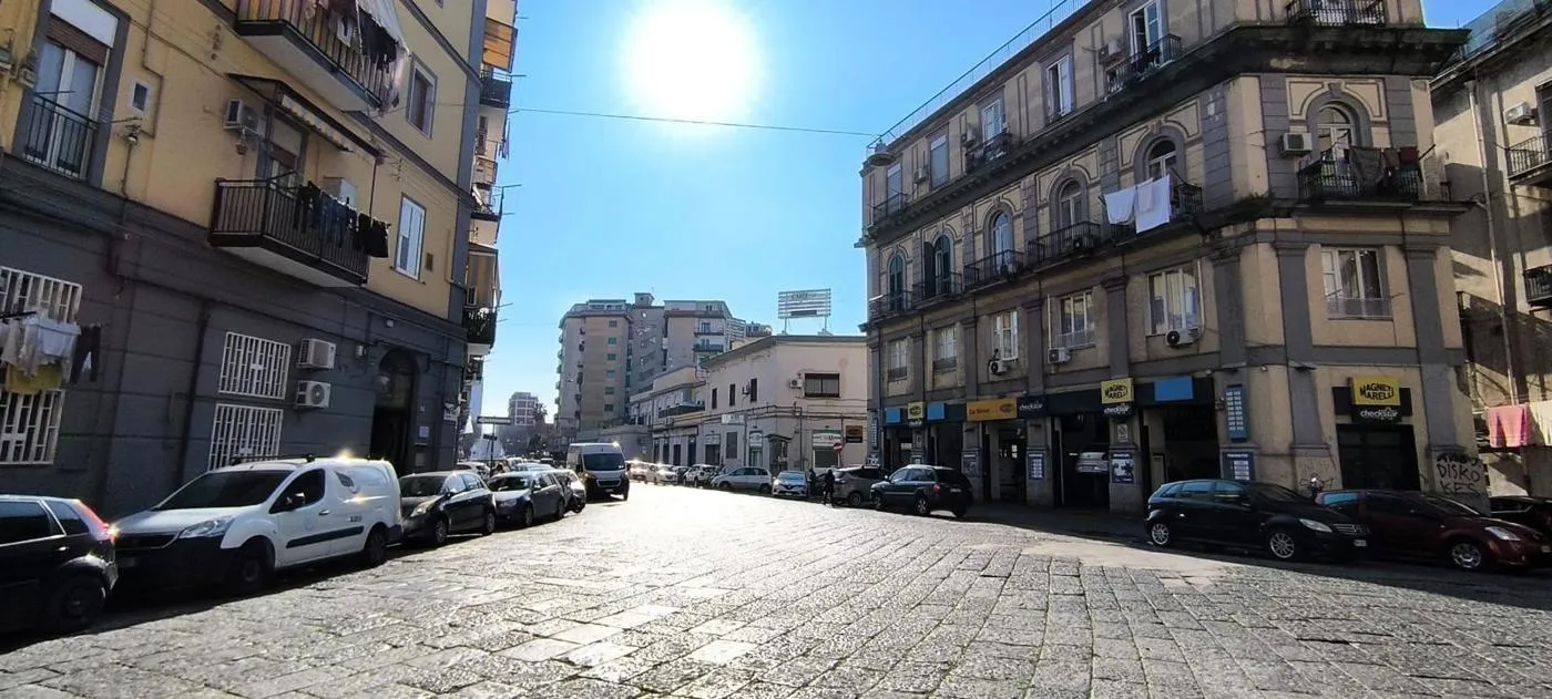 Foto 1 di 23 - Appartamento in vendita a Napoli