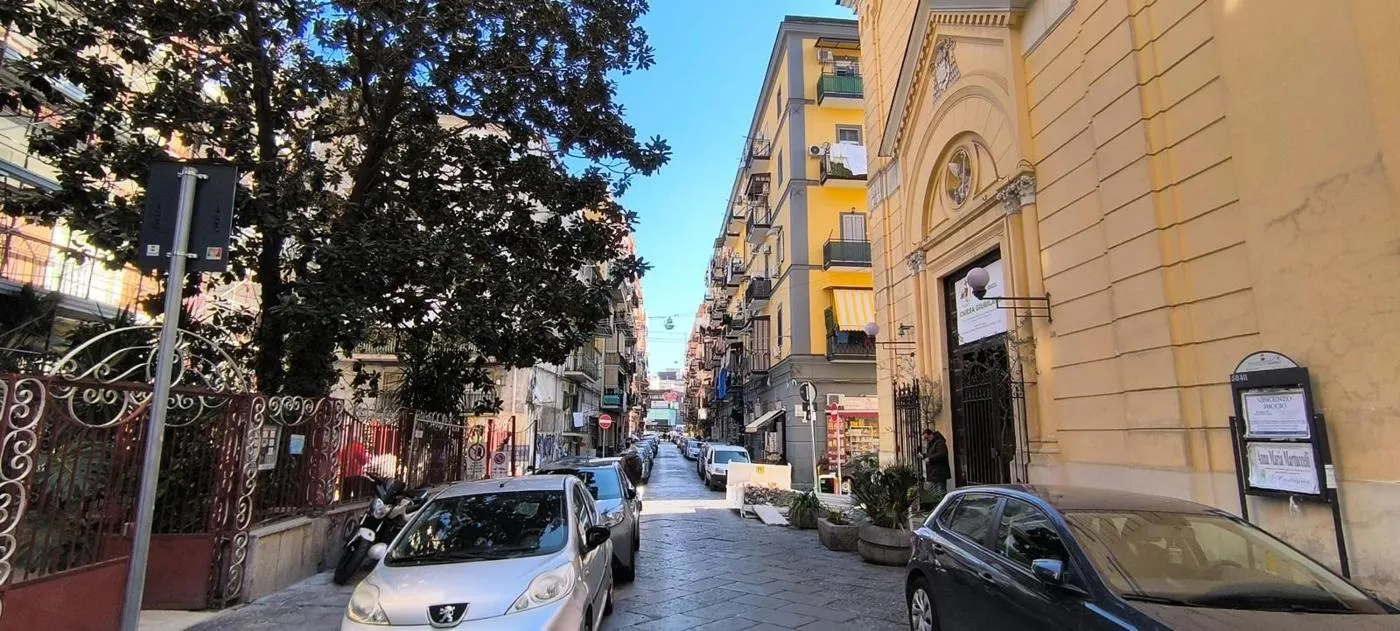 Foto 2 di 23 - Appartamento in vendita a Napoli