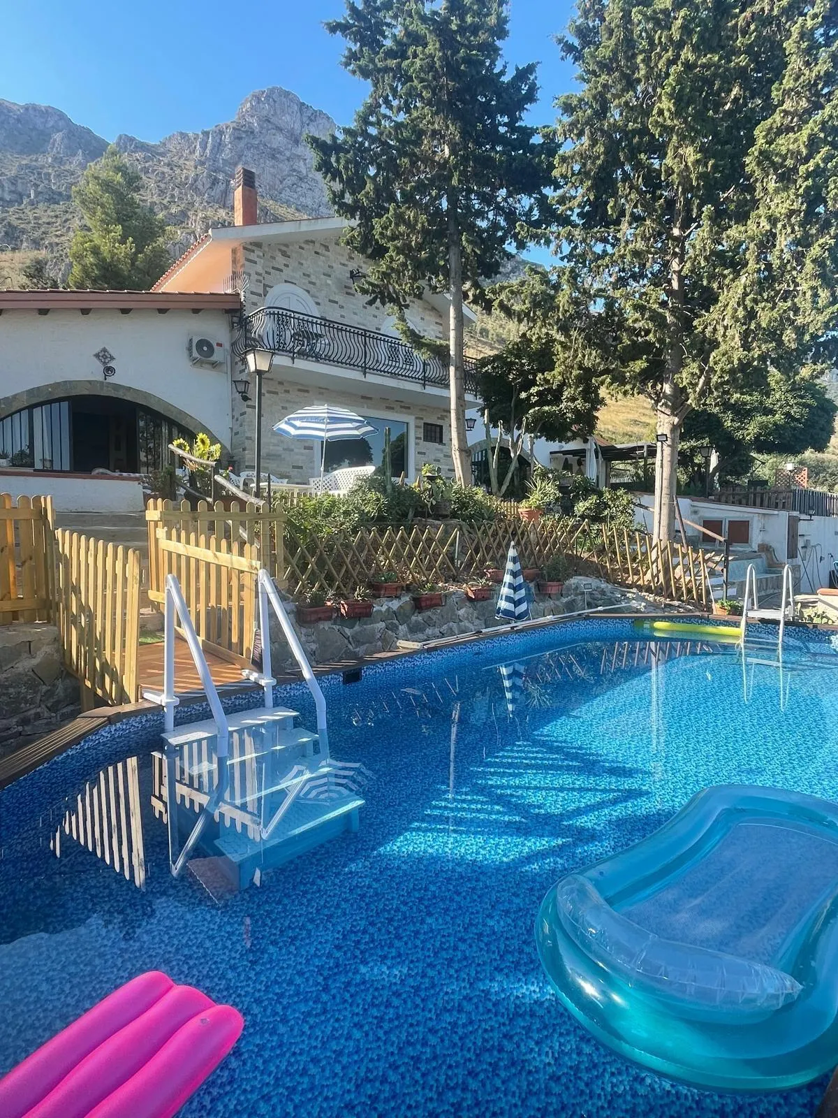 Foto 43 di 107 - Casa indipendente in vendita a Castellammare del Golfo