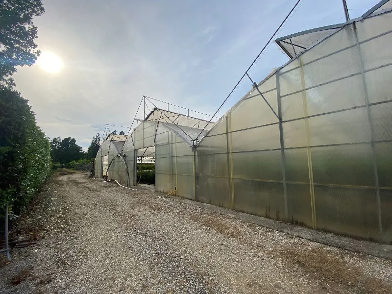 Foto 8 di 20 - Magazzino in vendita a Manerba del Garda
