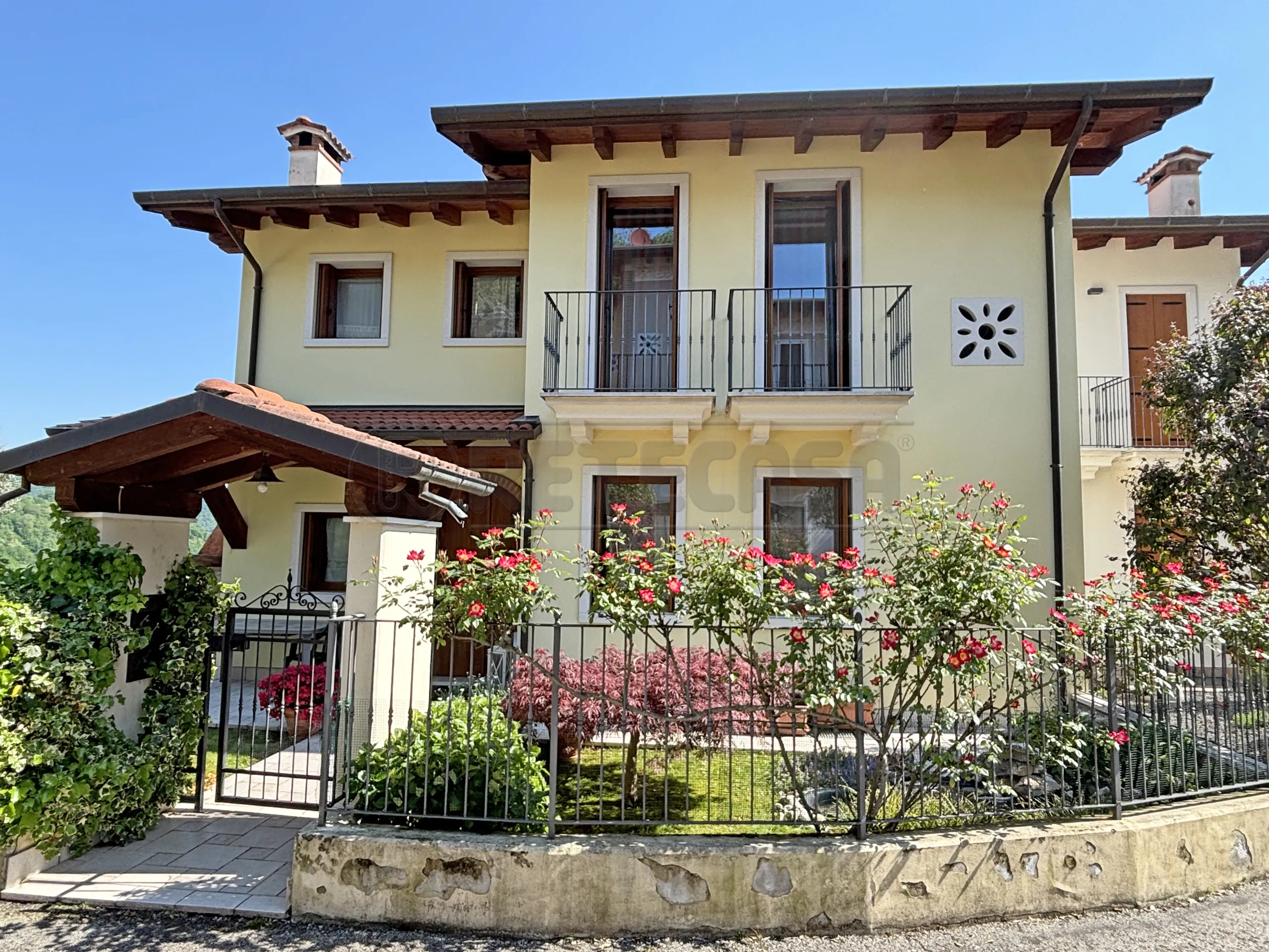Foto 2 di 22 - Casa indipendente in vendita a Cornedo