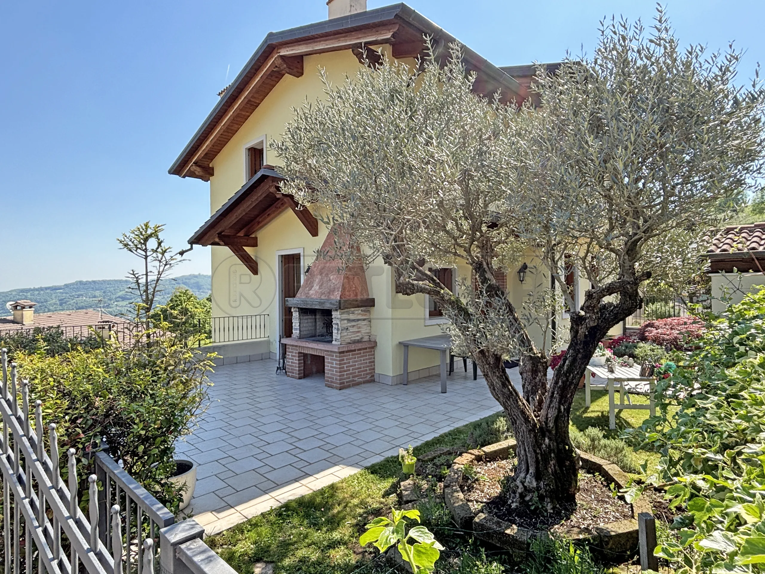 Foto 5 di 22 - Casa indipendente in vendita a Cornedo