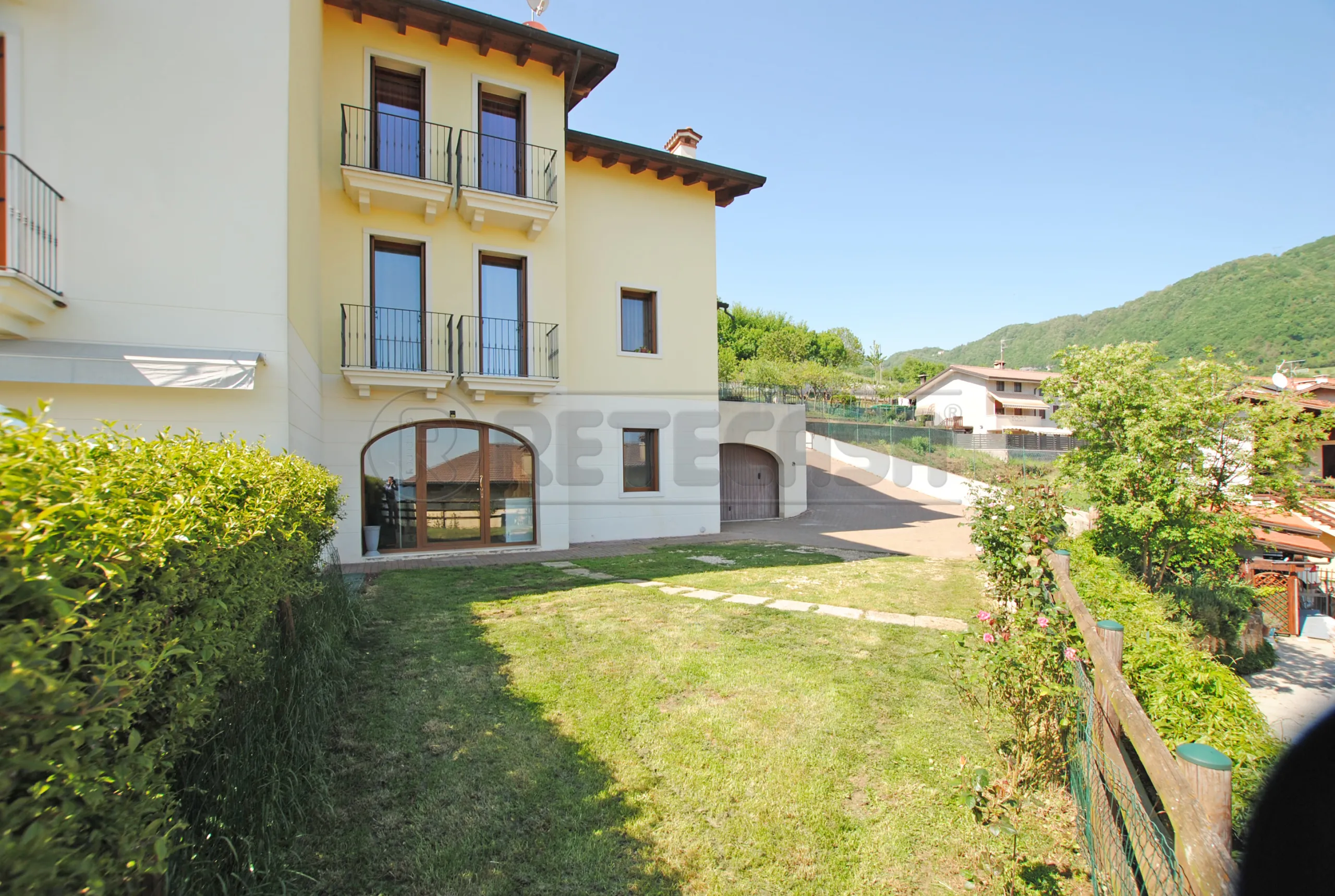 Foto 9 di 22 - Casa indipendente in vendita a Cornedo