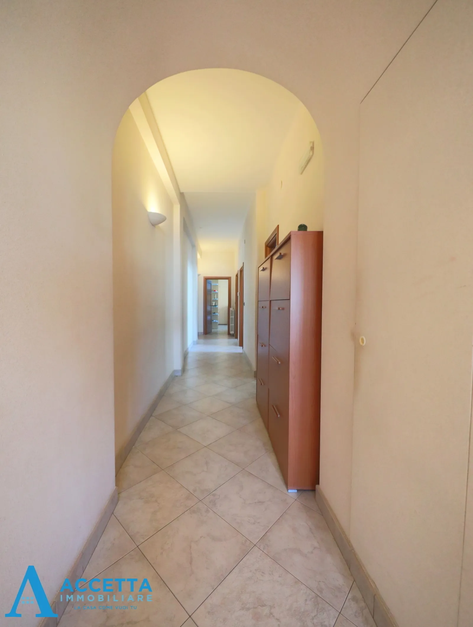 Foto 11 di 22 - Appartamento in vendita a Taranto