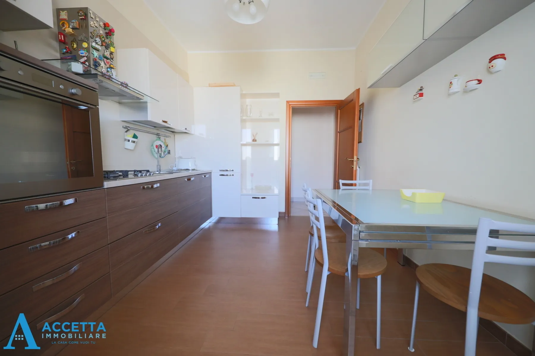 Foto 18 di 22 - Appartamento in vendita a Taranto