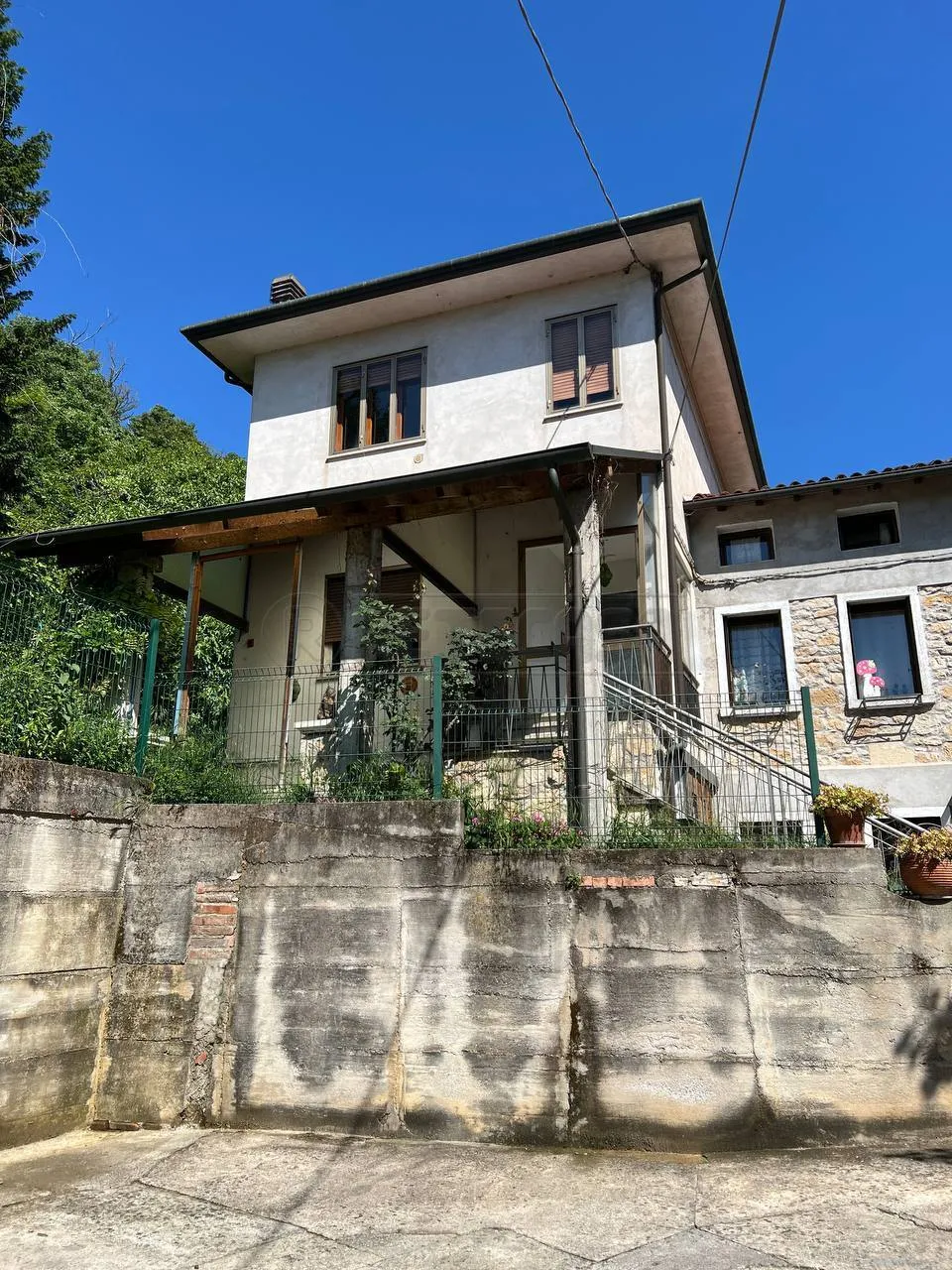Foto 1 di 14 - Attività commerciale in affitto a Montecchio Maggiore