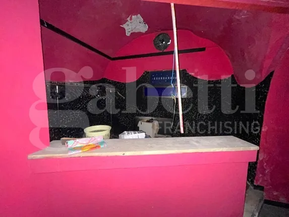 Foto 2 di 10 - Magazzino in affitto a Napoli