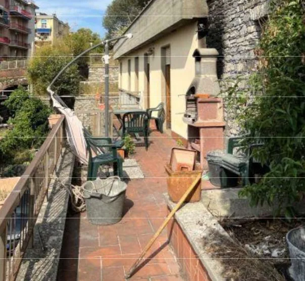 Foto 1 di 7 - Casa indipendente in vendita a Genova