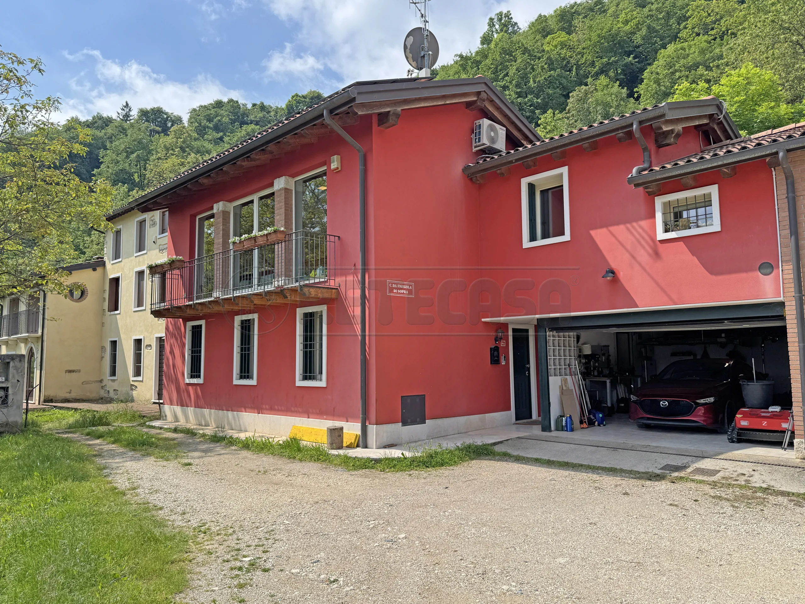 Foto 1 di 20 - Villa a schiera in vendita a Valdagno