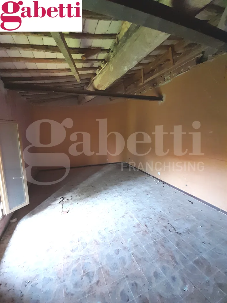 Foto 19 di 39 - Casa indipendente in vendita a Poggibonsi