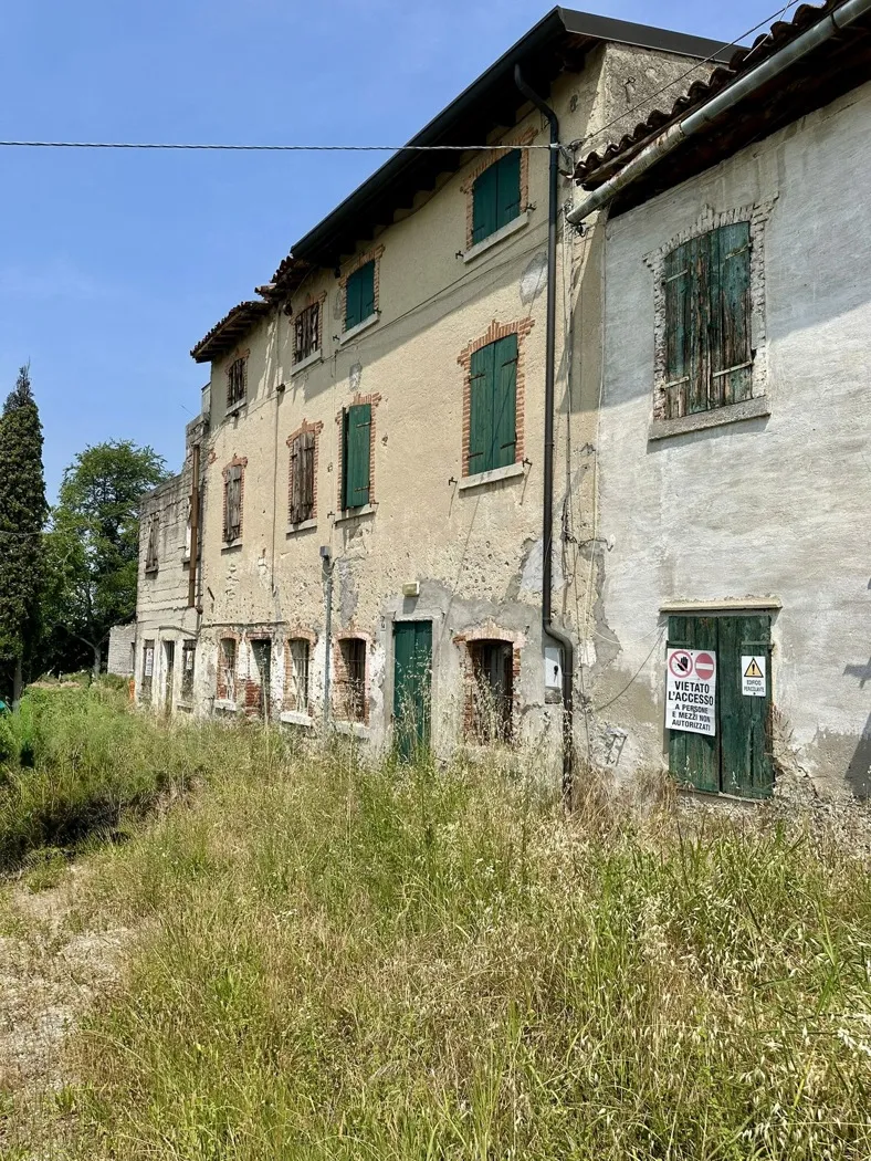 Foto 5 di 20 - Rustico in vendita a Castelnuovo del Garda