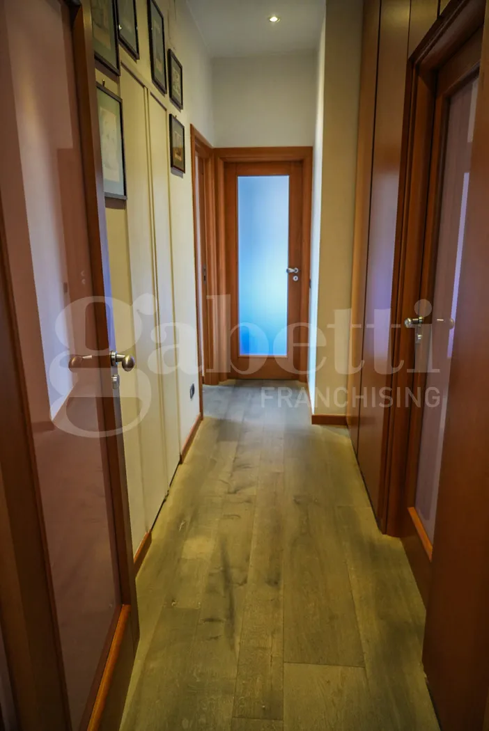 Foto 8 di 14 - Appartamento in vendita a Napoli