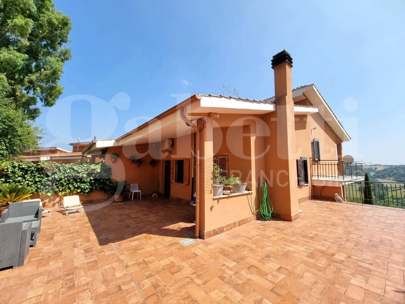 Foto 1 di 23 - Villa in vendita a Ponzano Romano