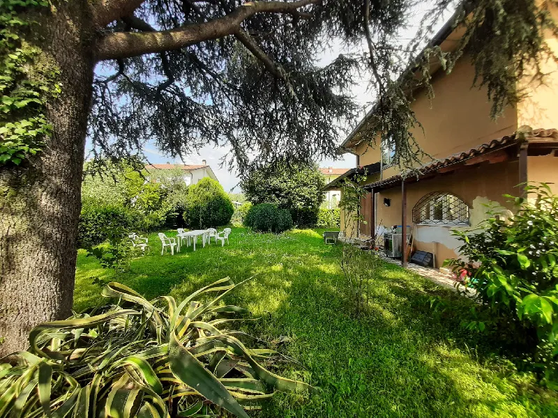 Foto 9 di 20 - Villa a schiera in vendita a San Felice del Benaco