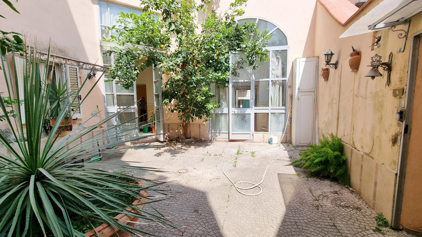 Foto 18 di 50 - Casa indipendente in vendita a Caserta