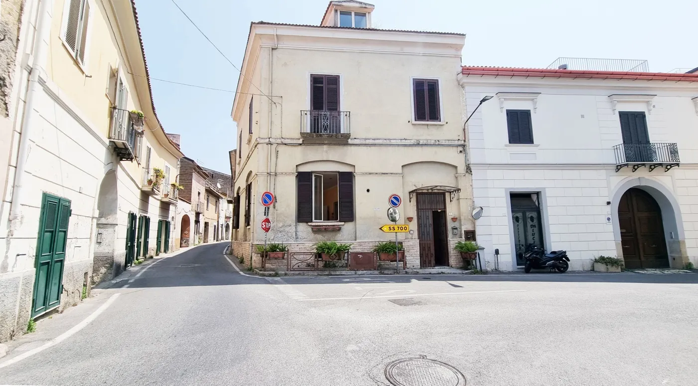 Foto 49 di 50 - Casa indipendente in vendita a Caserta