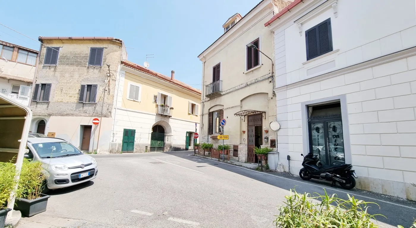 Foto 50 di 50 - Casa indipendente in vendita a Caserta