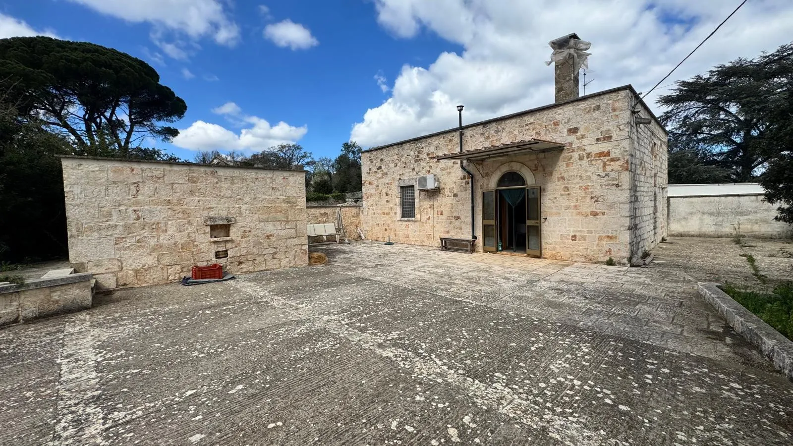 Foto 1 di 25 - Casa indipendente in vendita a Monopoli
