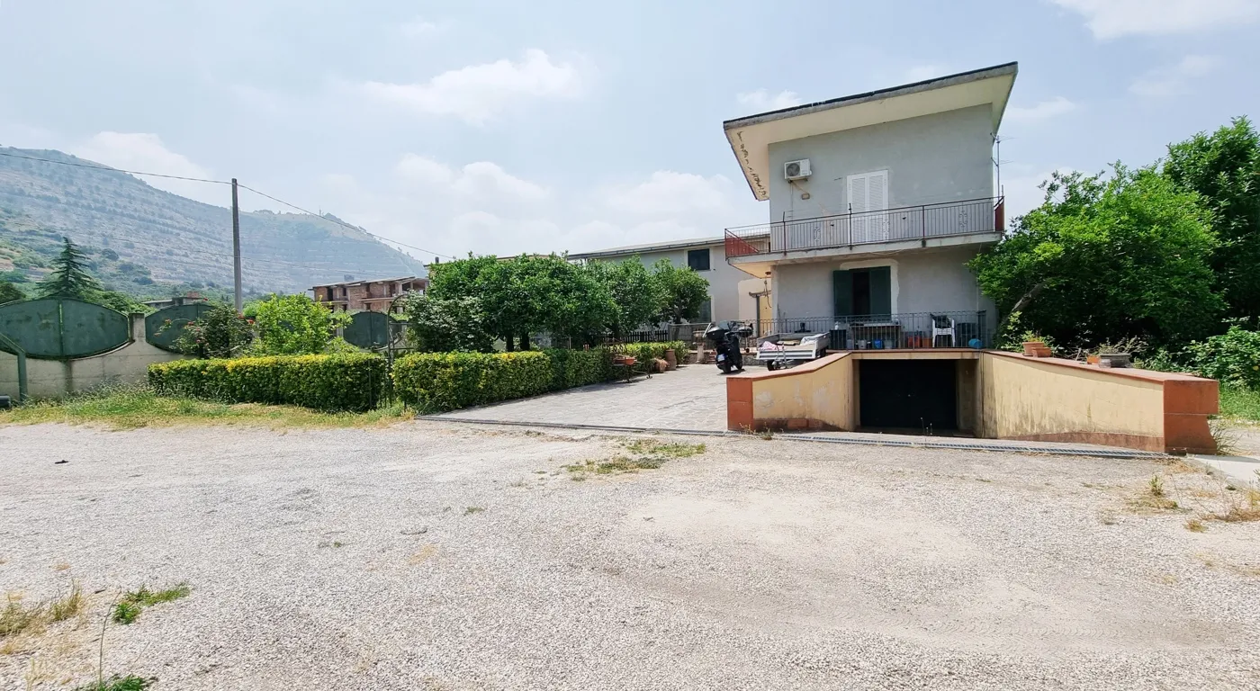 Villa in vendita a Caserta