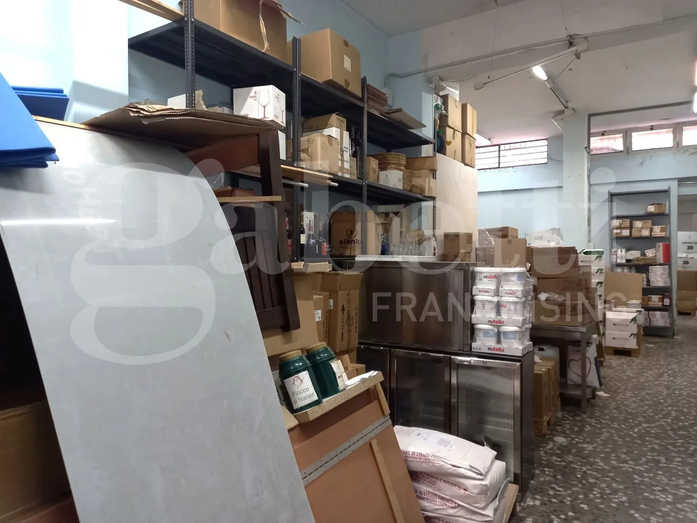 Foto 4 di 13 - Negozio in vendita a Bari