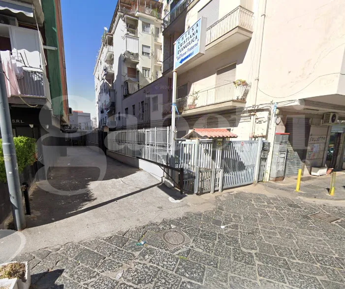 Foto 11 di 11 - Appartamento in affitto a Napoli