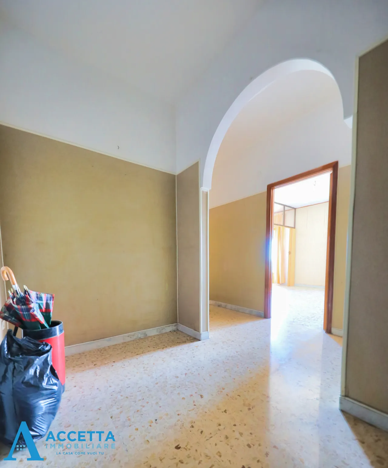 Foto 3 di 25 - Appartamento in vendita a Taranto