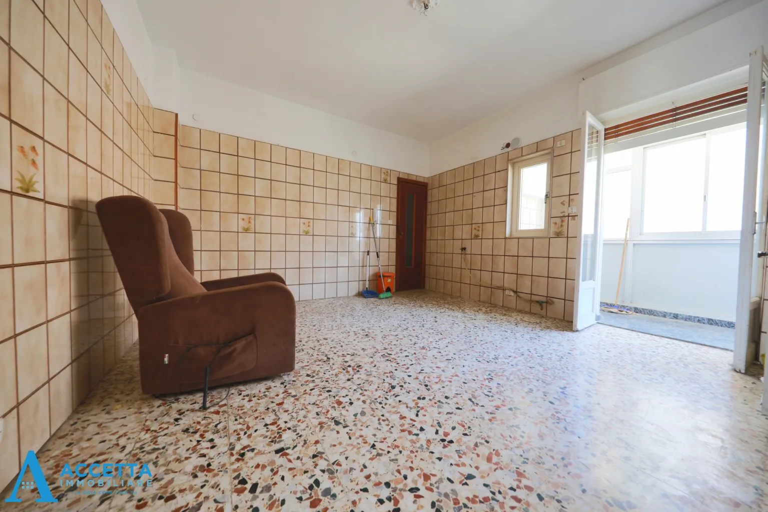 Foto 9 di 25 - Appartamento in vendita a Taranto