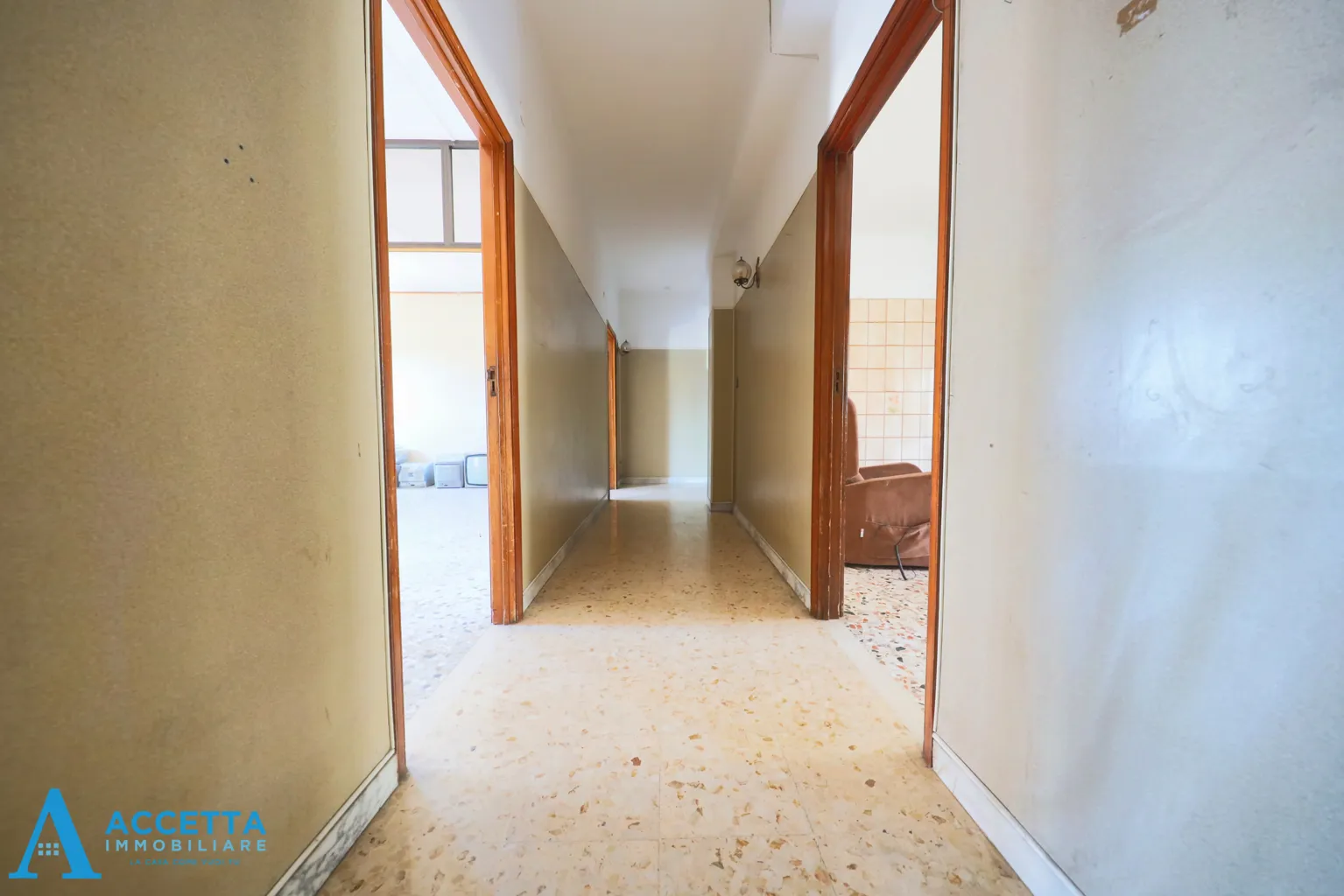 Foto 17 di 25 - Appartamento in vendita a Taranto
