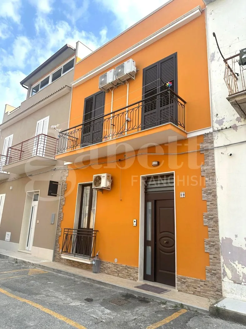 Foto 33 di 36 - Casa indipendente in vendita a Avola