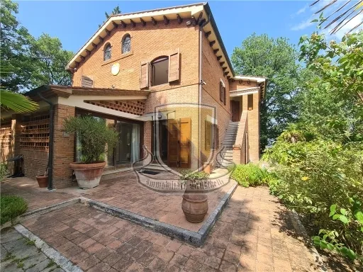 Foto 1 di 51 - Villa in vendita a Cetona