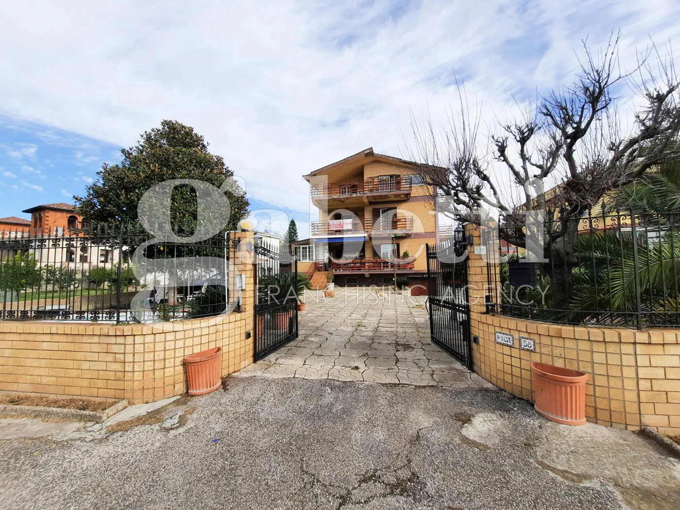 Villa in vendita a Giugliano in Campania