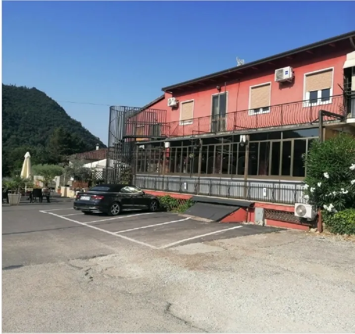 Foto 2 di 2 - Palazzo o stabile in vendita a Val Liona