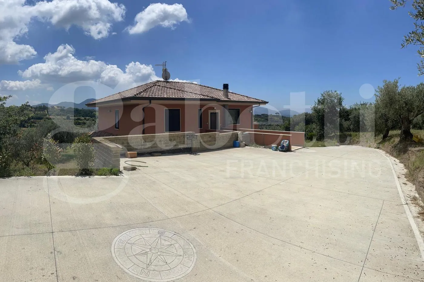 Foto 3 di 34 - Villa in vendita a Sessa Aurunca