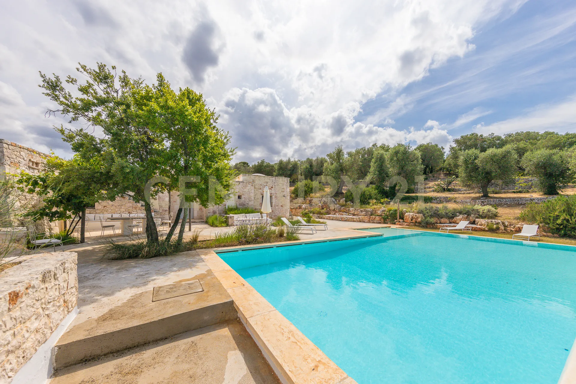 Foto 19 di 56 - Casa indipendente in vendita a Ostuni
