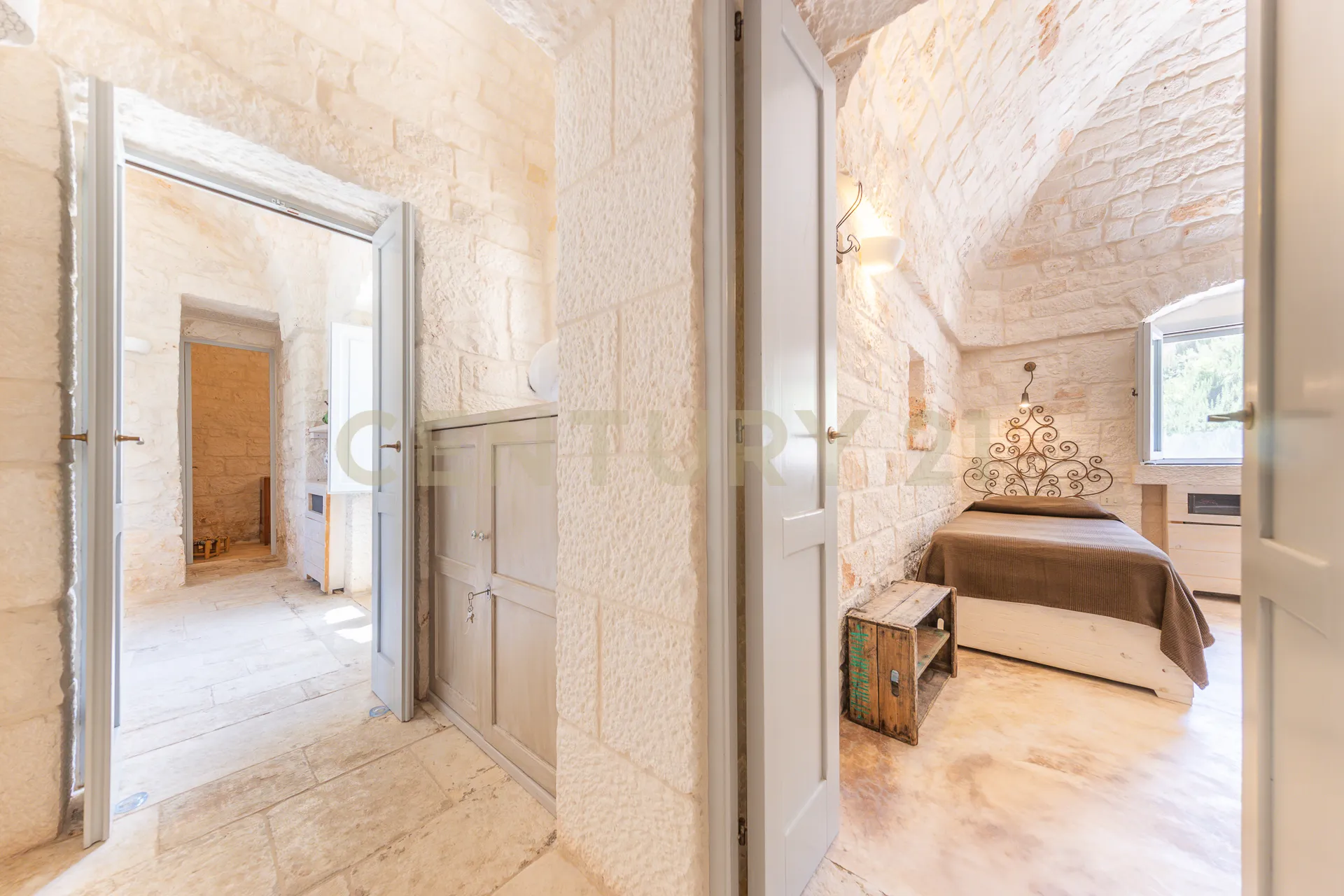 Foto 48 di 56 - Casa indipendente in vendita a Ostuni