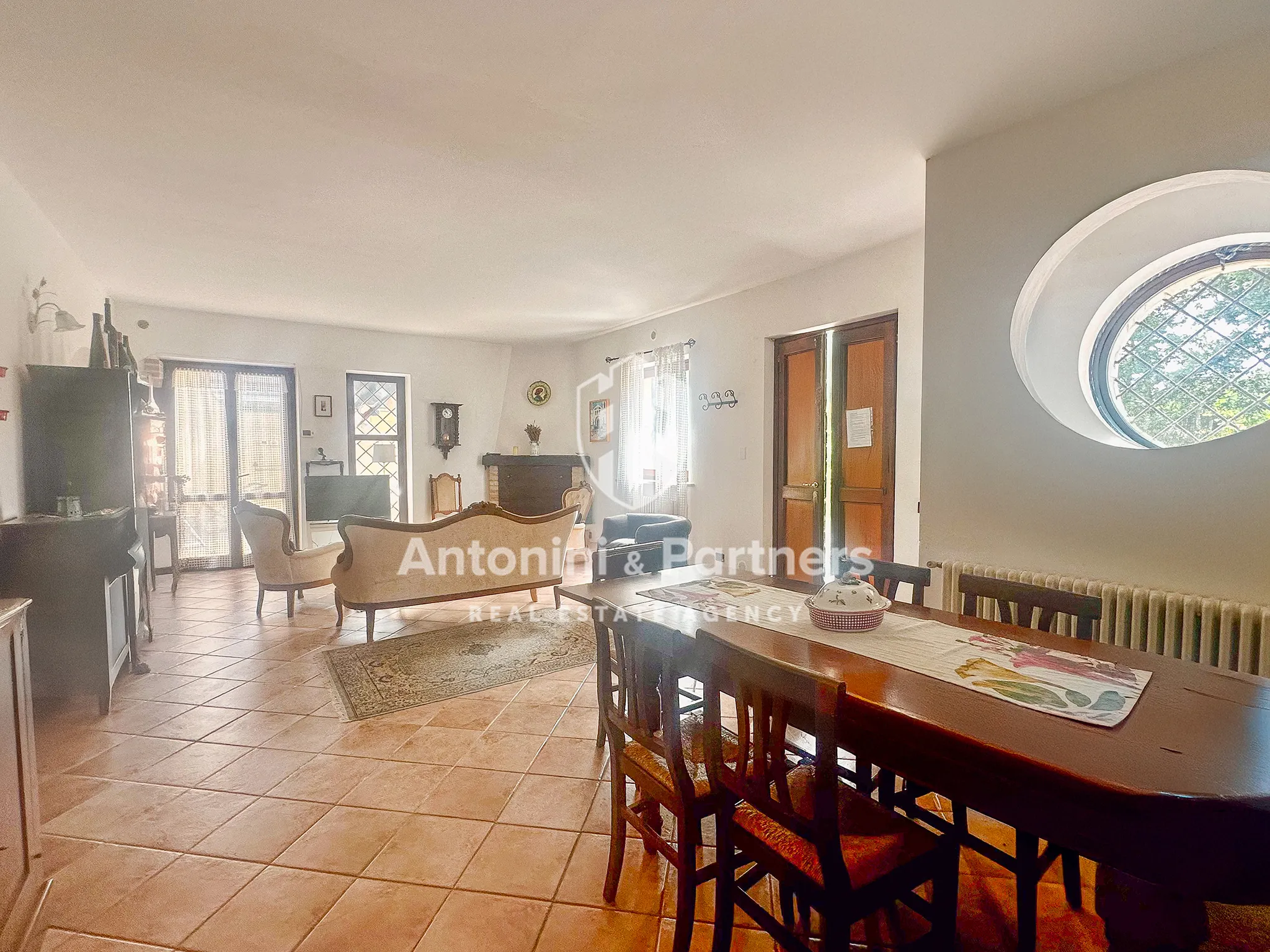 Foto 4 di 38 - Casa indipendente in vendita a Todi